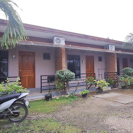 Casa Oeste Moalboal Exterior photo